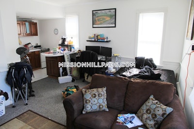 Mission Hill Deal Alert! Studio Bed 1 Bath apartment in South Huntington Ave Boston - $2,000