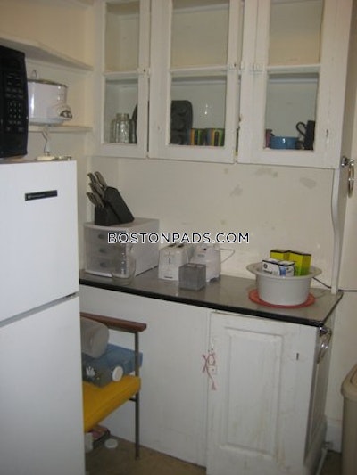 Northeastern/symphony Studio 1 Bath Boston - $2,500