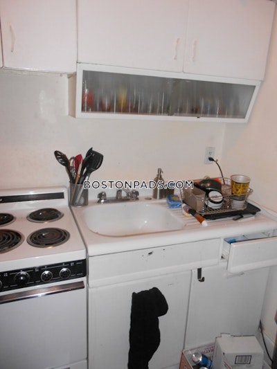 Northeastern/symphony Studio 1 Bath Boston - $2,400