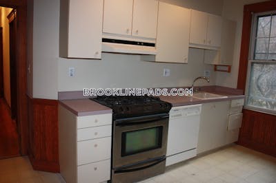 Brookline Amazing 4 Beds 1 Bath in Brookline Brookline Village - $4,050