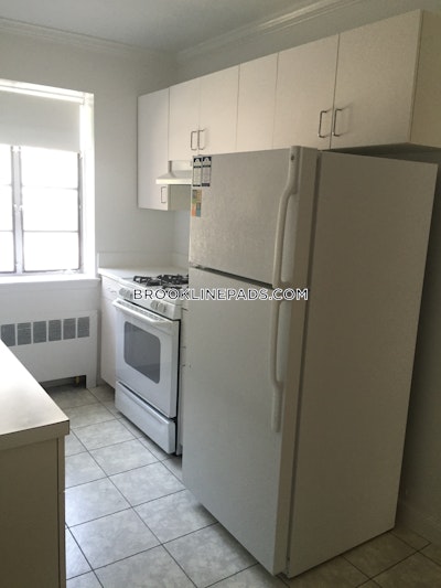 Brookline 1 Bed 1 Bath  Coolidge Corner - $2,895 No Fee