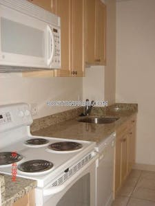 Cambridge 1 Bed 1 Bath CAMBRIDGE Central Square/cambridgeport - $2,560 No Fee