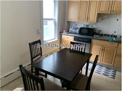 Mission Hill Sunny 3 bed 1 bath available 09/01 on Darling St. Mission Hill! Boston - $4,200
