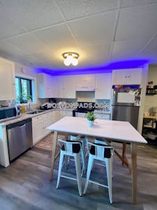 East Boston 1 Bed 1 Bath Boston - $2,400 No Fee