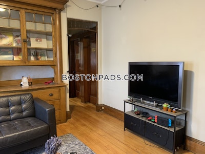 Somerville 4 Bed 1 Bath SOMERVILLE  Tufts - $4,400