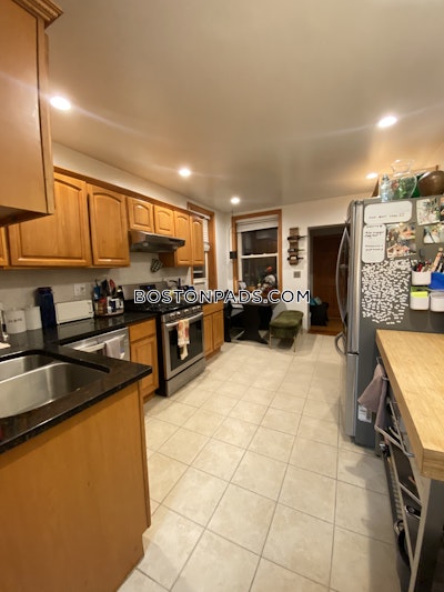 Brookline 5 Beds 2 Baths  Boston University - $7,500