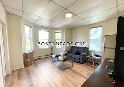 Mission Hill 3 Bed, 1.5 Bath Unit Boston - $4,800