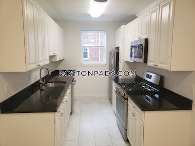 Brookline 1 Bed 1 Bath  Coolidge Corner - $3,350 No Fee