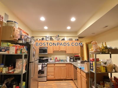 Mission Hill 5 Beds 2 Baths Boston - $7,400