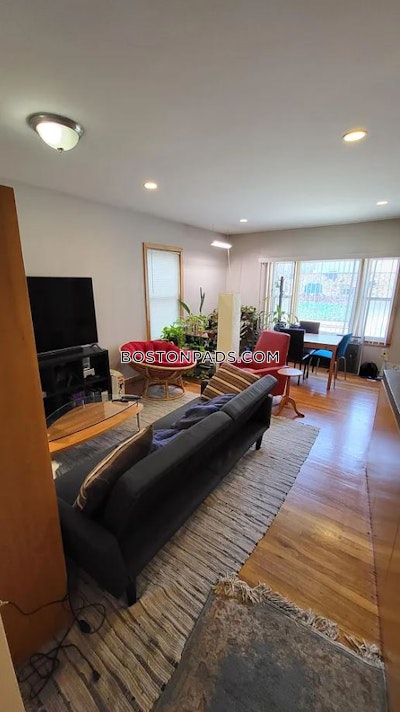 Cambridge 2 Bed, 1 Bath Unit  Central Square/cambridgeport - $3,800