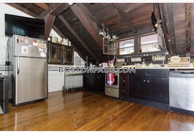 Beacon Hill 2 Bed, 1 Bath Unit Boston - $4,050