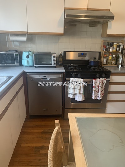 Brighton 3 Beds Brighton Center Boston - $2,940