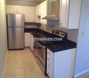 Somerville Renovated 1 bed 1 bath available 9/1 on Murdock St in Somerville  Magoun/ball Square - $2,650