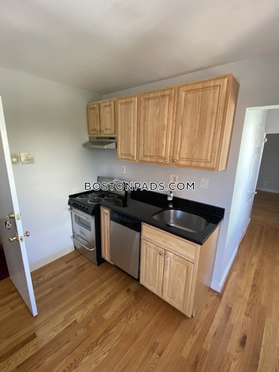 South Boston Great Studio Bed 1 bath available NOW on Dorchester St in South Boston!!  Boston - $2,100 No Fee