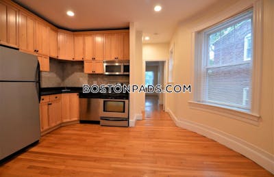 Brookline Excellent 4 bed 1 bath available 9/1 on Winthrop Rd in Brookline!!   Washington Square - $5,200