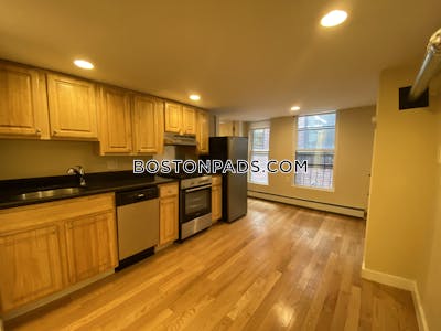 Beacon Hill Spacious, comfortable Studio in Beacon Hill on Cambridge St Available Sept. 1! Boston - $2,450 No Fee