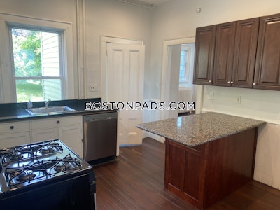 Somerville 5 Beds 1 Bath  Tufts - $5,750