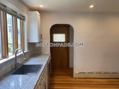 Somerville 4 Bed 1 Bath SOMERVILLE  Tufts - $5,600 No Fee