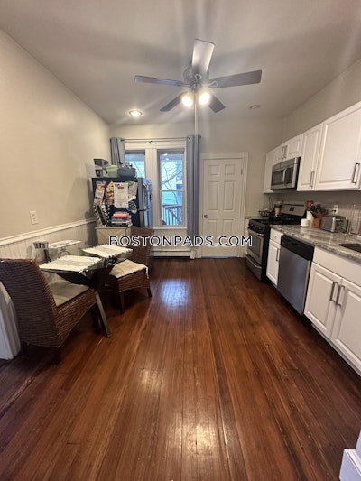 South Boston Spacious 3 bed 1 bath available 9/1 on Hart Pl in Boston! Boston - $4,300