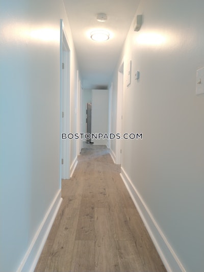 Dorchester Spacious 3 bed 1 bath available 9/1 on Fenton St in Boston! Boston - $3,050 No Fee