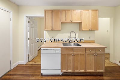 Cambridge 4-Bed / 2-Bath Apartment in Central Square Cambridge Central Square/cambridgeport - $3,650 No Fee