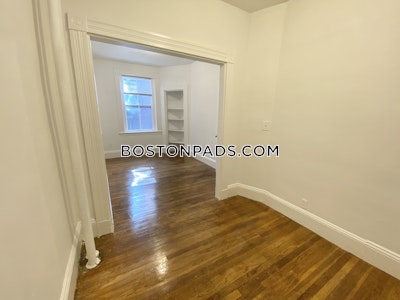 Beacon Hill Quintessential 2BD 1BA Beacon Hill Apartment Boston - $3,500
