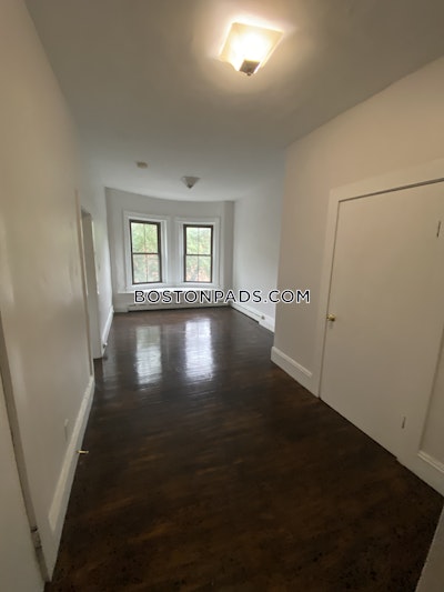 Cambridge Gorgeous 2 bed 1 bath available 7/1 on Willow Rd in Cambridge!  East Cambridge - $2,950