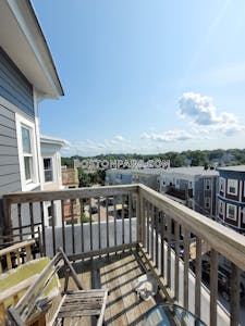 Dorchester Renovated 3 bed 1 bath available 9/1 on Rowell St in Dorchester! Boston - $3,350