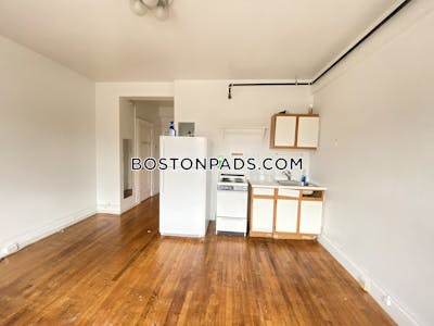 Northeastern/symphony Studio 1 Bath Boston - $2,000