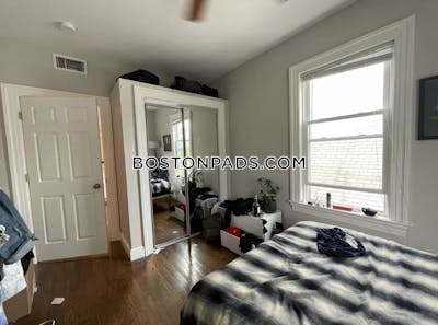 Cambridge Spacious 2 bed 1 bath available June on Hampshire St. Cambridge!  Inman Square - $3,850