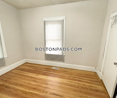 Dorchester SPACIOUS 3 bed 1 bath available 9/1 on Wave Ave in Dorchester! Boston - $3,450