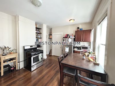 Dorchester 3 Beds 1 Bath Boston - $3,000 No Fee