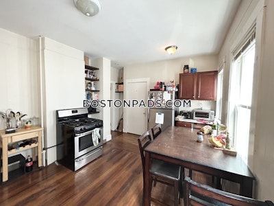 Dorchester 3 Beds 1 Bath Boston - $3,000 No Fee