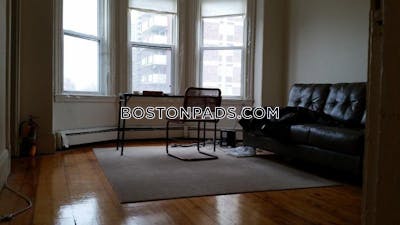 Mission Hill 3 Beds 1 Bath Boston - $4,000