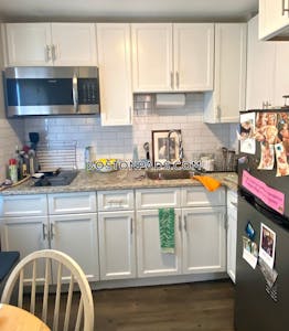 East Boston 1 Bed 1 Bath Boston - $2,175 No Fee