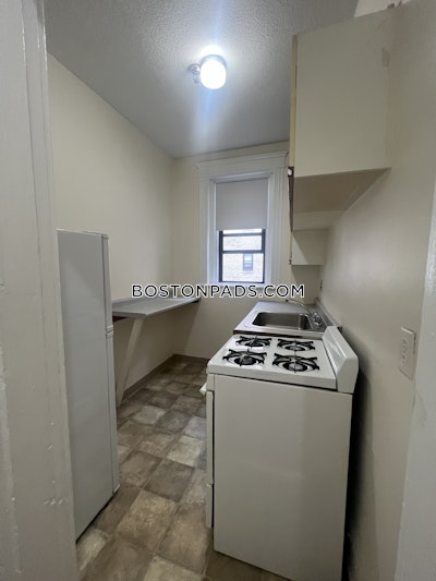 Allston Studio, 1 Bath Unit Boston - $2,300 No Fee