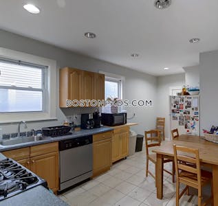 Medford 3 Bed 1 Bath MEDFORD  Tufts - $4,200 No Fee