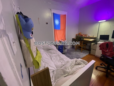 Medford 4 Bed 1 Bath MEDFORD  Tufts - $4,400 No Fee