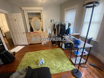 Medford 4 Bed 1 Bath MEDFORD  Tufts - $4,400 No Fee