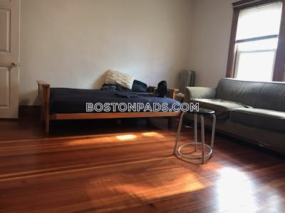 Medford 3 Bed 1 Bath MEDFORD  Tufts - $4,050