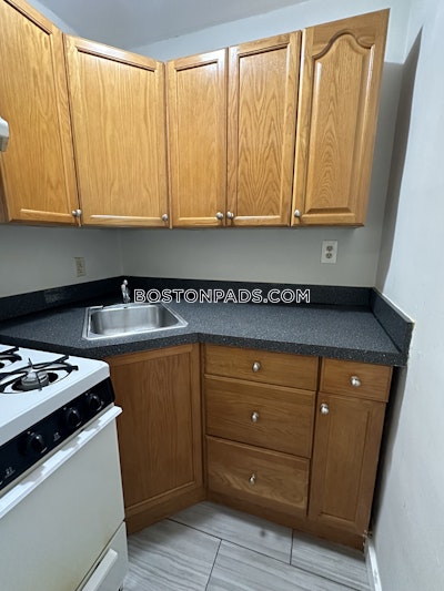 Northeastern/symphony Studio 1 Bath Boston - $2,325 No Fee
