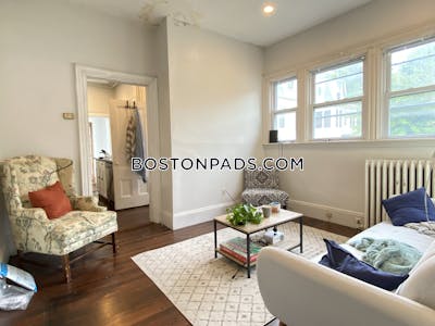 Somerville 5-Bedroom 1-Bath Light Filled Stylish Somerville Apartment  Tufts - $7,000