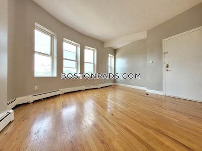 Roxbury 3 Beds 1 Bath Boston - $3,100 No Fee