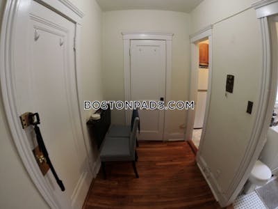 Brighton Spacious studio apartment available on Commonwealth Avenue in Allston!!  Boston - $1,950