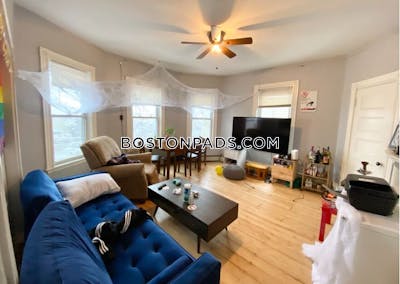 Mission Hill Spacious 5 Bed 2 Bath with Laundry in Unit! Boston - $7,400