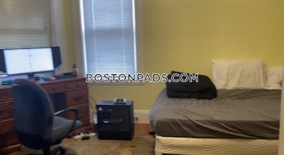 Medford Nice 3 Beds 1 Bath  Tufts - $3,450