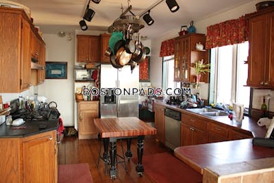 Mission Hill 7 Beds 2 Baths Boston - $7,000 50% Fee
