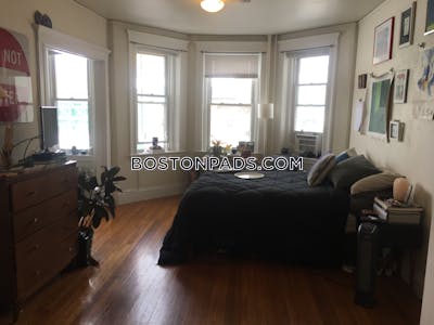 Fenway/kenmore Apartment for rent Studio 1 Bath Boston - $2,425 50% Fee