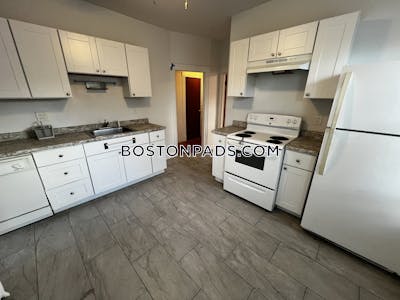 Somerville 3 Beds 1 Bath  Tufts - $3,900