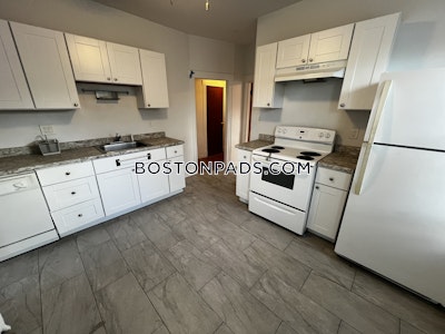 Somerville 8 Beds 3 Baths Tufts  Tufts - $4,500